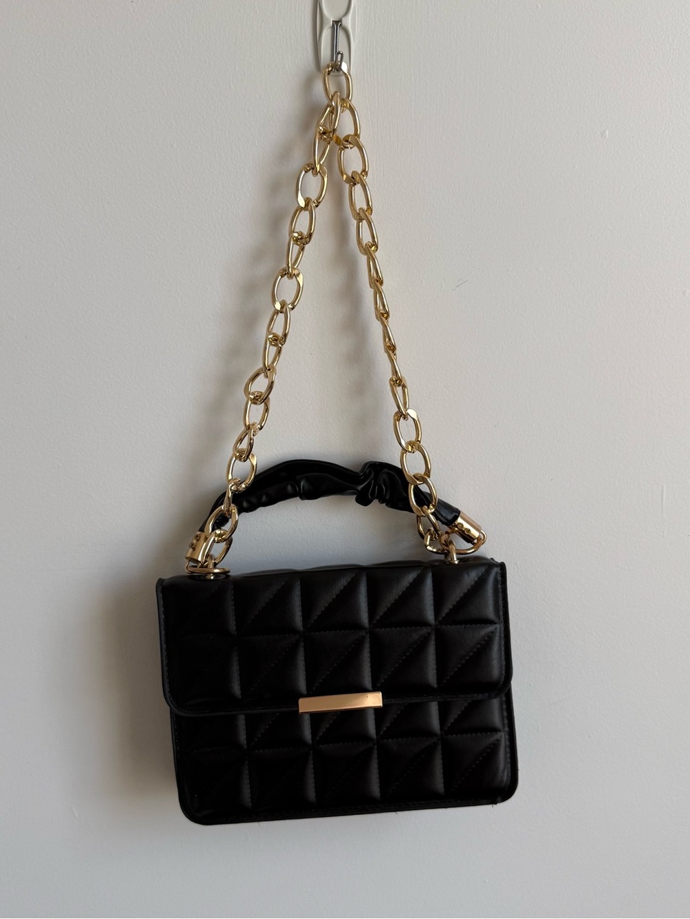 Black Quilted Chain-Handle Shoulder Bag